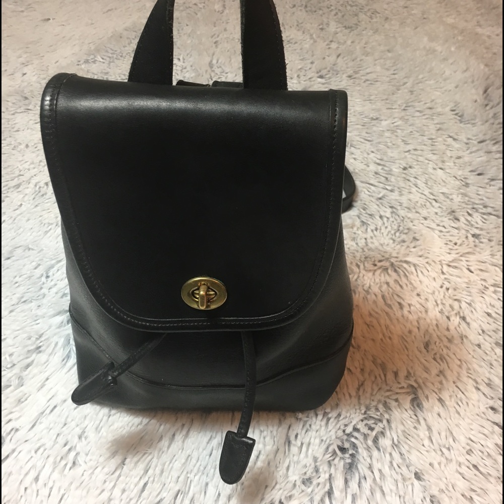 Vintage Auth Coach Black
Drawstring Backpack